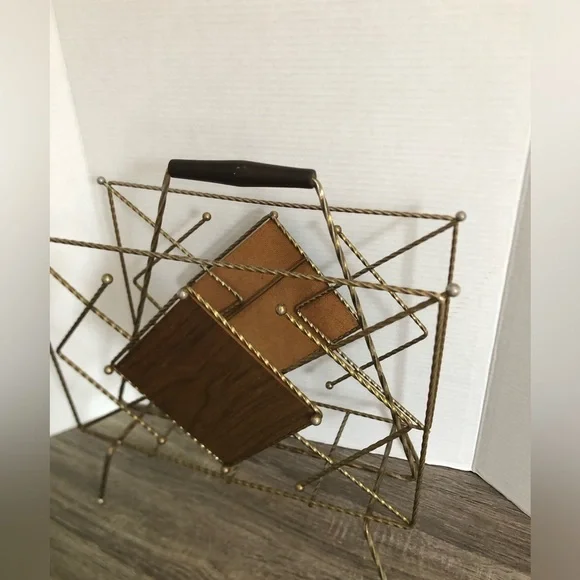 Vintage MCM Magazine Rack - Picture 4 of 13